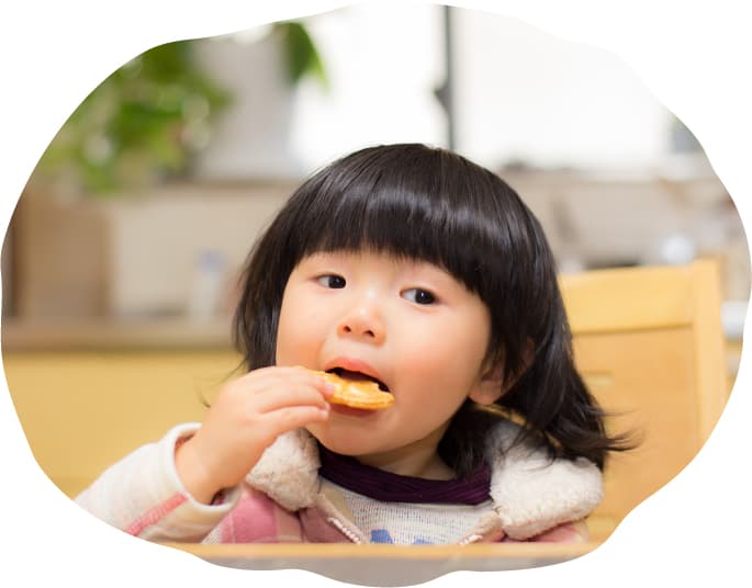 味覚が形成される大切な時期の、小さなお子様が食べても安心なおせんべい